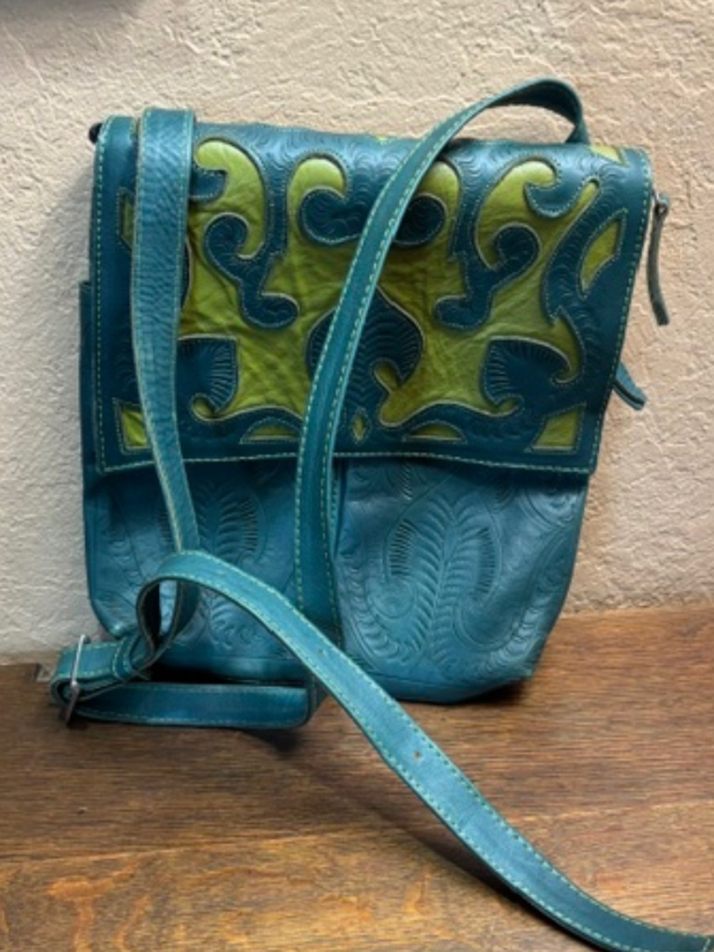 Leader in Leather Crossbody bag